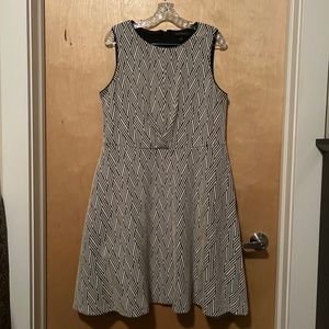 Cute and comfy Banana Republic dress (with pockets!)